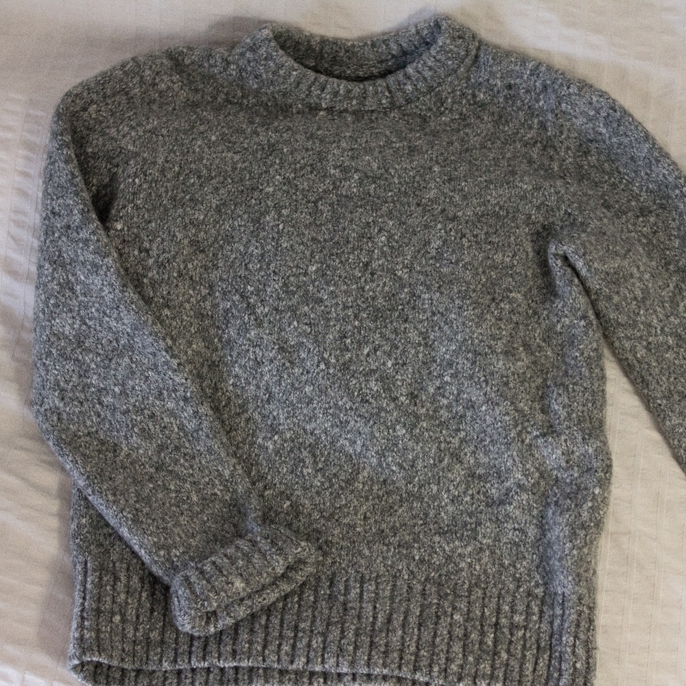 SUPER cute H&M sweater!
